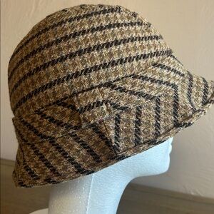 Vintage FailsWortg Tweed Plaid Bucket Hat Made in Old Bond Street, England. Sz 7